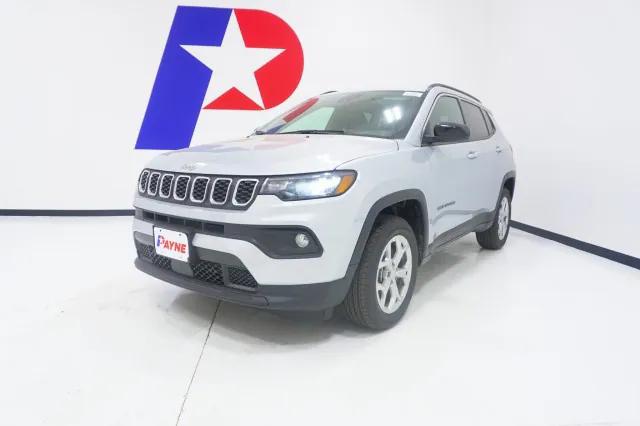 2024 Jeep Compass COMPASS LATITUDE 4X4