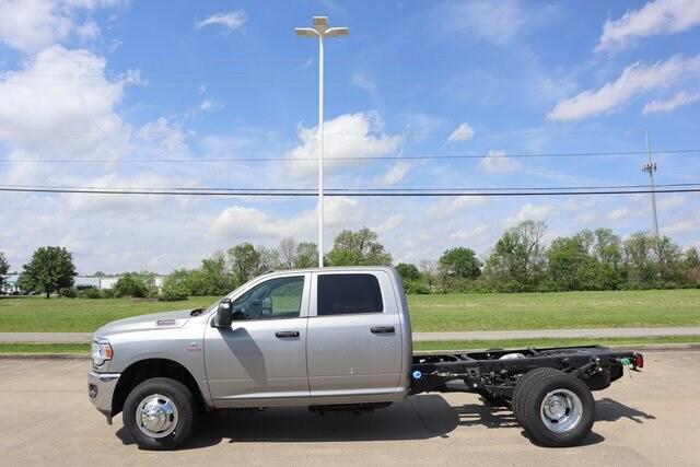 2024 RAM Ram 3500 Chassis Cab RAM 3500 TRADESMAN CREW CAB CHASSIS 4X4 60 CA