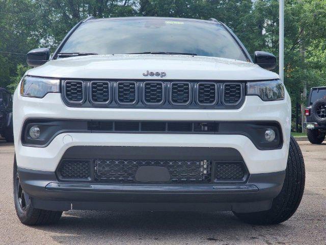 2024 Jeep Compass COMPASS LATITUDE 4X4