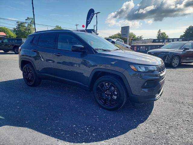 2024 Jeep Compass COMPASS LATITUDE 4X4