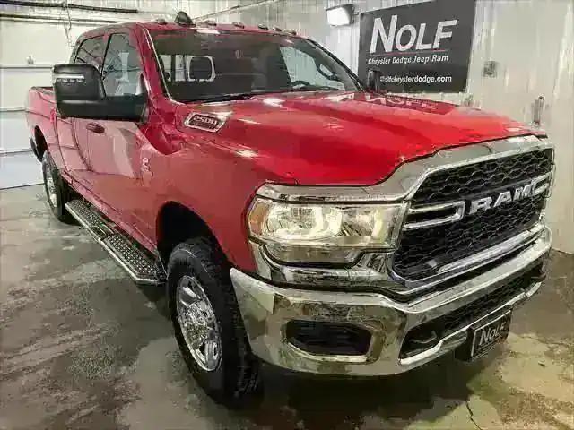 2024 RAM Ram 2500 RAM 2500 TRADESMAN CREW CAB 4X4 64 BOX