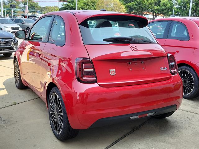 2024 Fiat FIAT 500e 500e INSPI(RED)