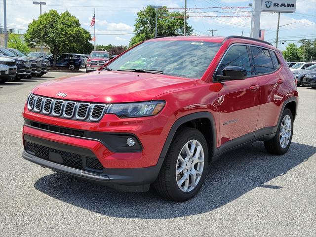 2024 Jeep Compass COMPASS LATITUDE LUX 4X4