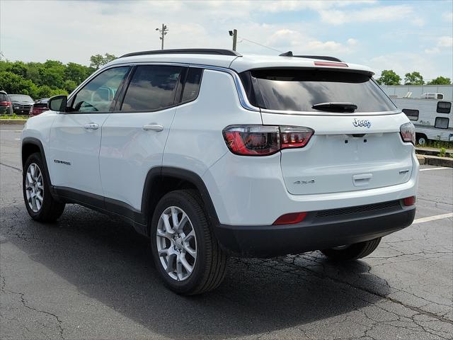 2024 Jeep Compass COMPASS LATITUDE LUX 4X4