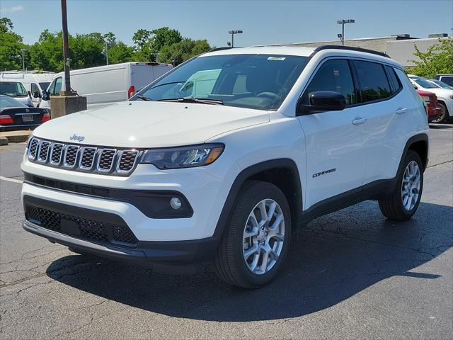 2024 Jeep Compass COMPASS LATITUDE LUX 4X4