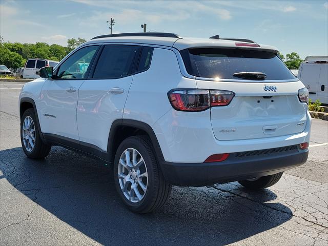 2024 Jeep Compass COMPASS LATITUDE LUX 4X4