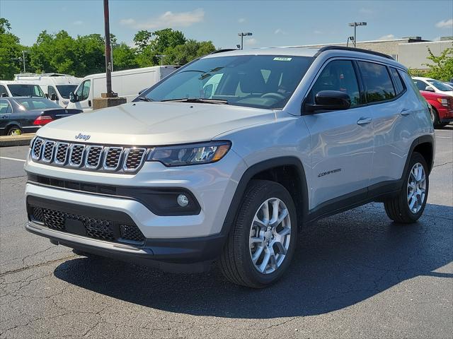 2024 Jeep Compass COMPASS LATITUDE LUX 4X4