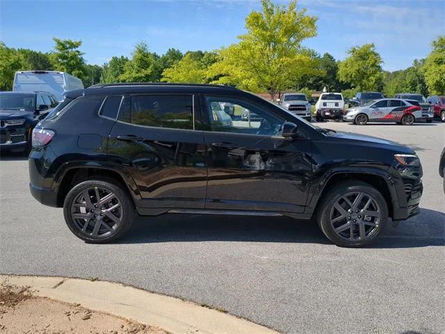 2024 Jeep Compass COMPASS LIMITED 4X4