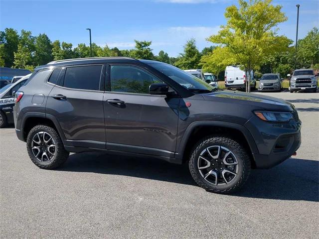 2024 Jeep Compass COMPASS TRAILHAWK 4X4