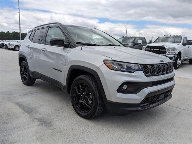 2024 Jeep Compass COMPASS LATITUDE 4X4