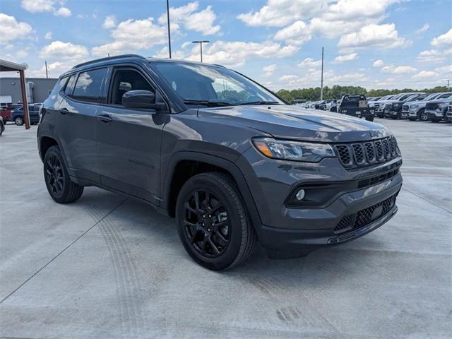 2024 Jeep Compass COMPASS LATITUDE 4X4