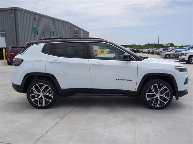 2024 Jeep Compass COMPASS LIMITED 4X4