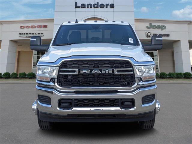 2024 RAM Ram 3500 RAM 3500 TRADESMAN CREW CAB 4X4 8 BOX