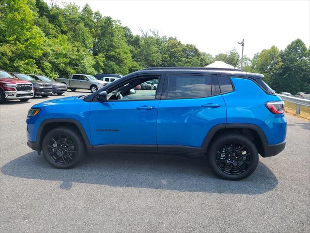 2024 Jeep Compass COMPASS LATITUDE 4X4