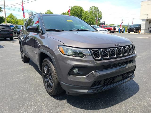 2024 Jeep Compass COMPASS LATITUDE 4X4