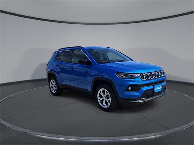 2024 Jeep Compass COMPASS LATITUDE 4X4