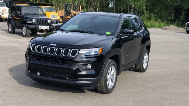 2024 Jeep Compass COMPASS LATITUDE 4X4