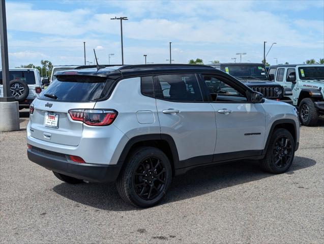 2024 Jeep Compass COMPASS LATITUDE 4X4