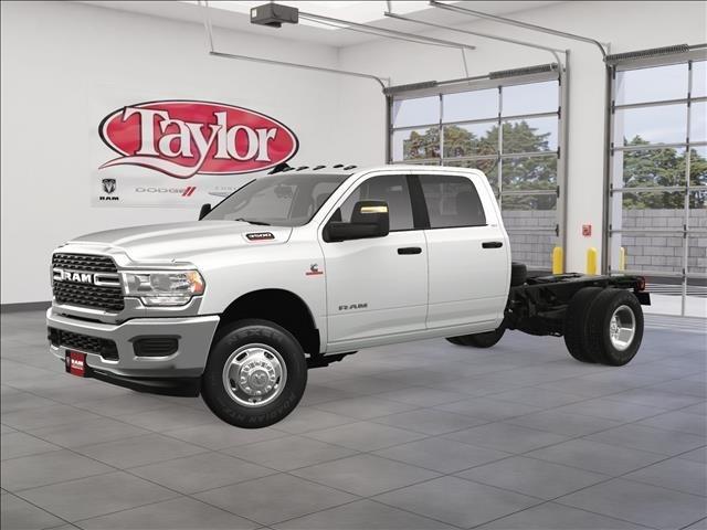 2024 RAM Ram 3500 Chassis Cab RAM 3500 SLT CREW CAB CHASSIS 4X4 60 CA