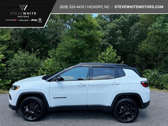 2024 Jeep Compass COMPASS LATITUDE 4X4