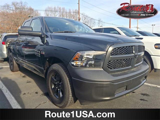 2024 RAM Ram 1500 Classic RAM 1500 CLASSIC TRADESMAN QUAD CAB 4X4 64 BOX