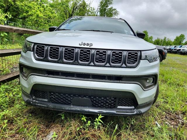 2024 Jeep Compass COMPASS LATITUDE 4X4