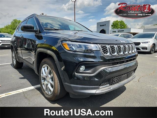 2024 Jeep Compass COMPASS LATITUDE LUX 4X4