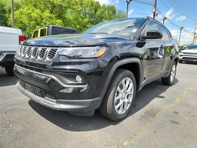 2024 Jeep Compass COMPASS LATITUDE LUX 4X4