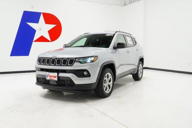 2024 Jeep Compass COMPASS LATITUDE 4X4