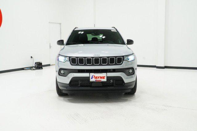 2024 Jeep Compass COMPASS LATITUDE 4X4