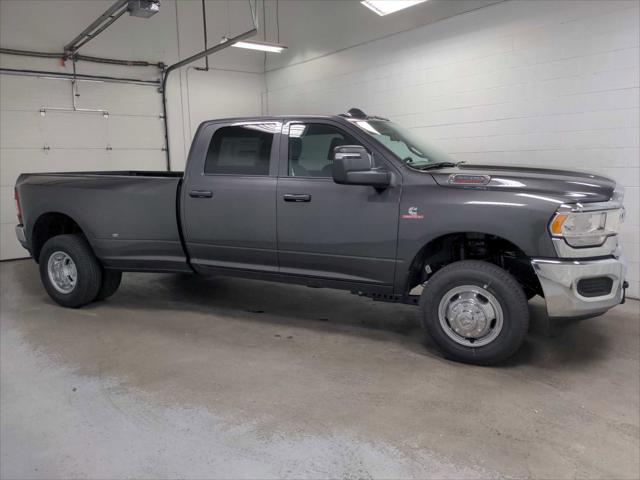 2024 RAM Ram 3500 RAM 3500 TRADESMAN CREW CAB 4X4 8 BOX