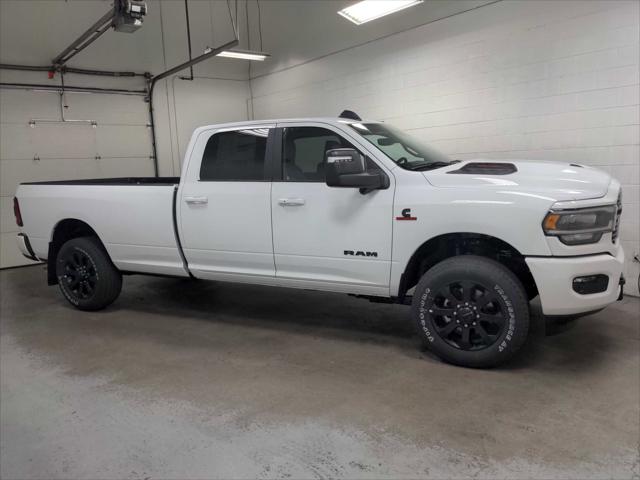 2024 RAM Ram 3500 RAM 3500 LARAMIE CREW CAB 4X4 8 BOX