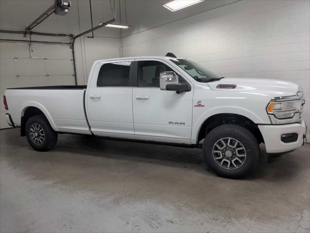 2024 RAM Ram 3500 RAM 3500 LIMITED LONGHORN CREW CAB 4X4 8 BOX