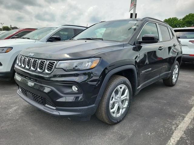 2024 Jeep Compass COMPASS LATITUDE 4X4