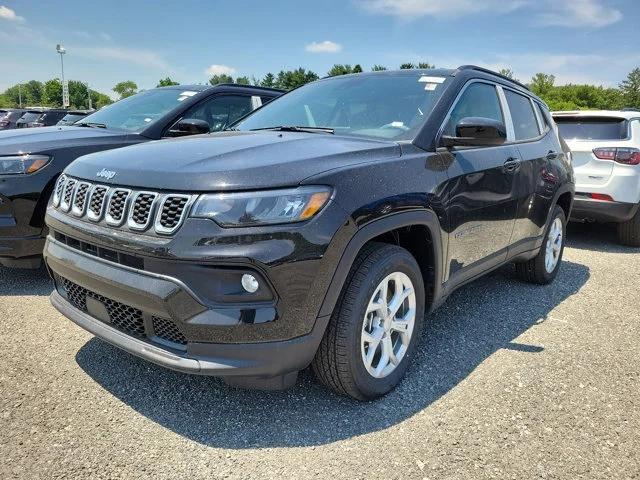 2024 Jeep Compass COMPASS LATITUDE 4X4