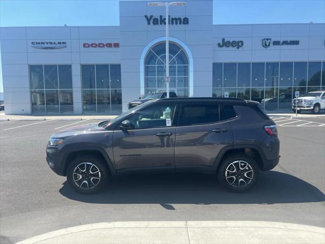 2024 Jeep Compass COMPASS TRAILHAWK 4X4