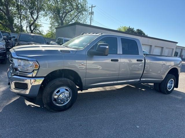 2024 RAM Ram 3500 RAM 3500 TRADESMAN CREW CAB 4X4 8 BOX