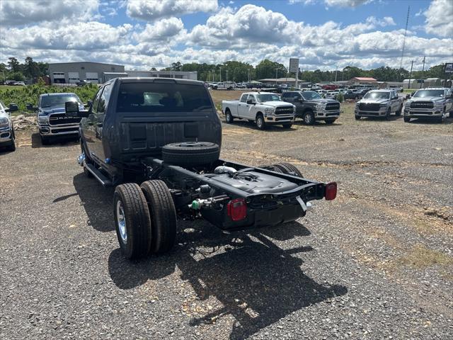 2024 RAM Ram 3500 Chassis Cab RAM 3500 TRADESMAN CREW CAB CHASSIS 4X4 60 CA