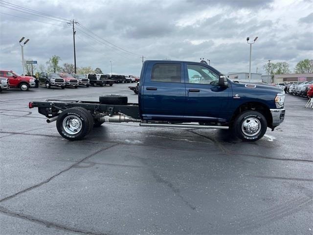 2024 RAM Ram 3500 Chassis Cab RAM 3500 TRADESMAN CREW CAB CHASSIS 4X4 60 CA