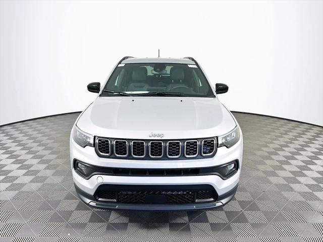 2024 Jeep Compass COMPASS LATITUDE 4X4