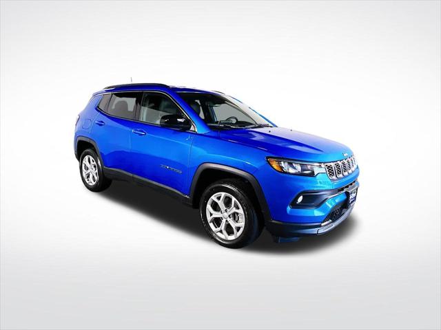 2024 Jeep Compass COMPASS LATITUDE 4X4