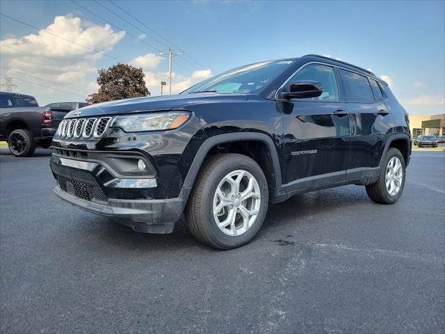 2024 Jeep Compass COMPASS LATITUDE 4X4