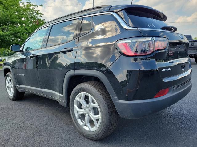 2024 Jeep Compass COMPASS LATITUDE 4X4