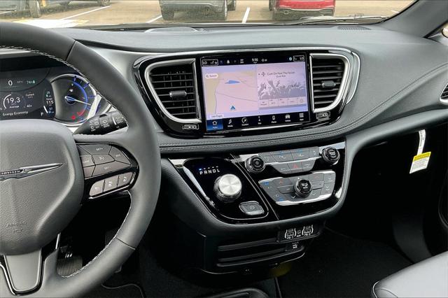 New 2024 Chrysler Pacifica Hybrid For Sale in Millington, TN