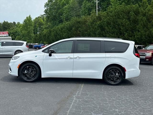 2024 Chrysler Pacifica Hybrid PACIFICA PLUG-IN HYBRID PREMIUM S APPEARANCE