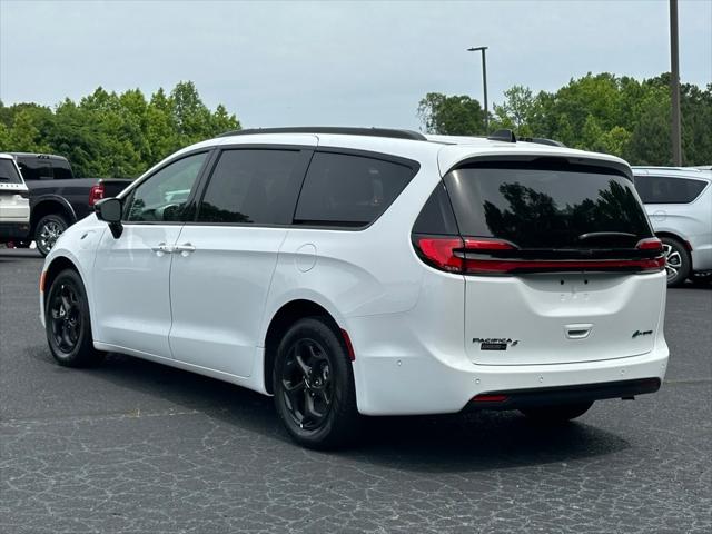 2024 Chrysler Pacifica Hybrid PACIFICA PLUG-IN HYBRID PREMIUM S APPEARANCE