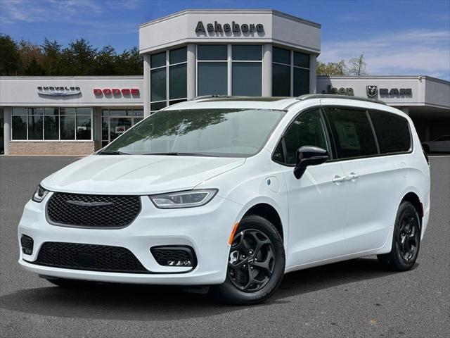 2024 Chrysler Pacifica Hybrid PACIFICA PLUG-IN HYBRID PREMIUM S APPEARANCE