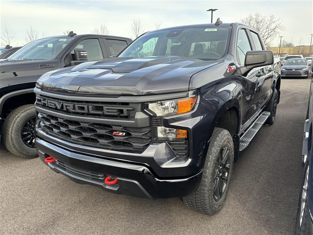 2024 Chevrolet Silverado 1500 4WD Crew Cab Short Bed Custom Trail Boss