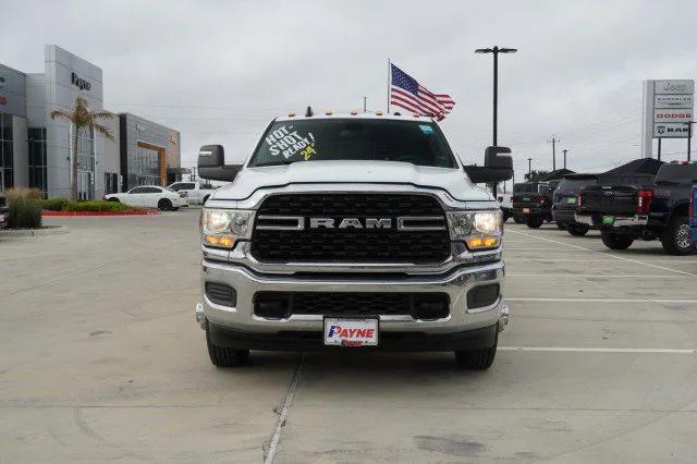 2024 RAM Ram 3500 Chassis Cab RAM 3500 SLT CREW CAB CHASSIS 4X4 60 CA