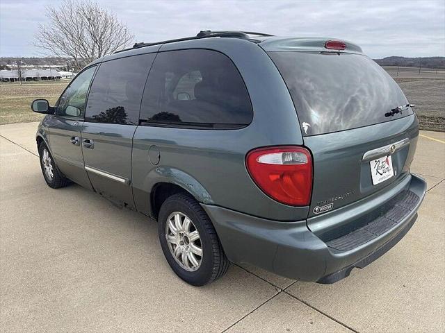 2006 Chrysler Town & Country Touring